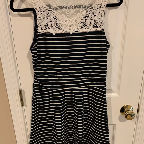 Classic, cute blue and white summer dress - Picture 3 of 3